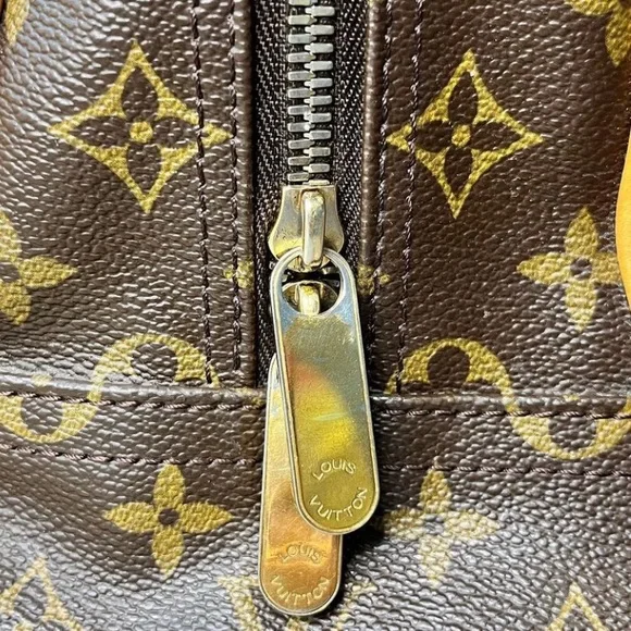 💯 Authentic Louis Vuitton Manhattan GM - Picture 4 of 16